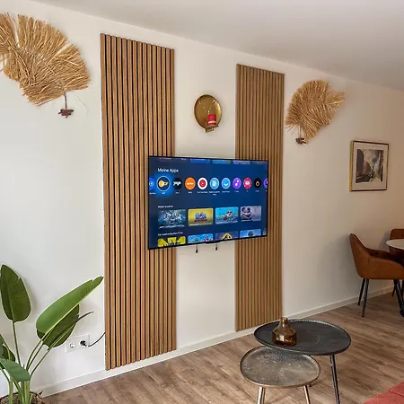 Mit Seeblick Ruppinersee * نيوروبين