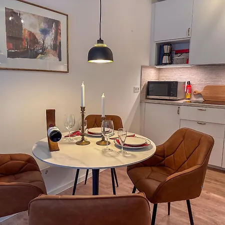 Mit Seeblick Ruppinersee * نيوروبين